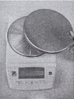 電子天平安裝秤盤(pán)